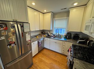 160 River St #2E, Cambridge, MA 02139