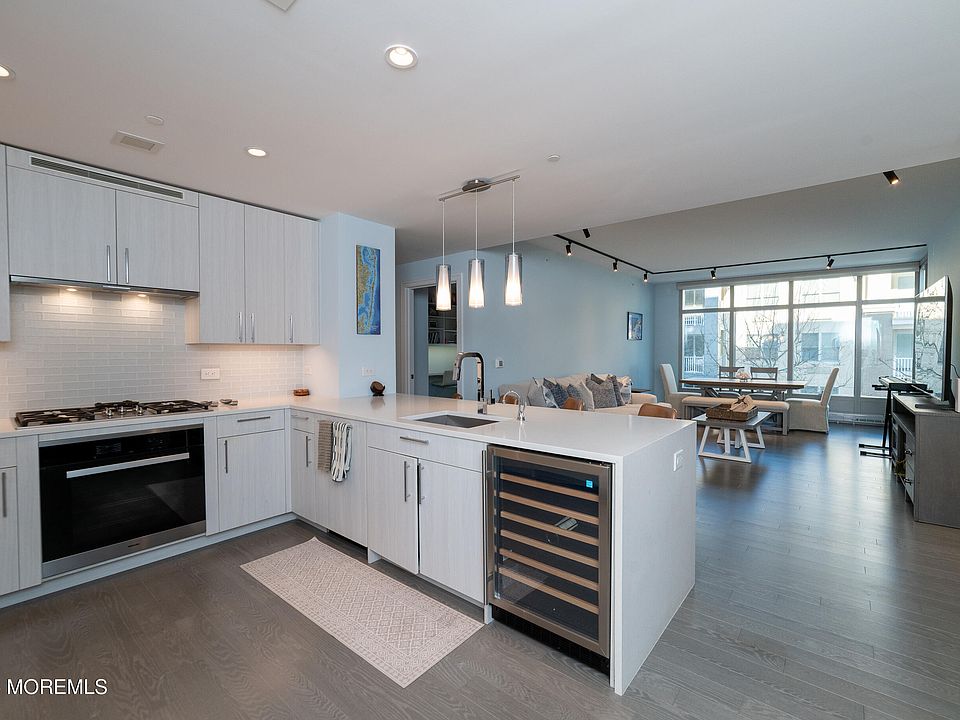 1st image of 30 Melrose Terrace #208