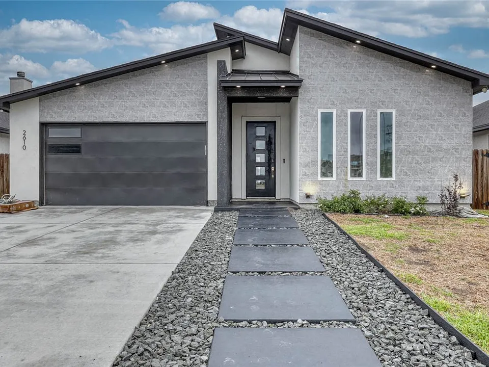 2610 Lady Andrea Dr