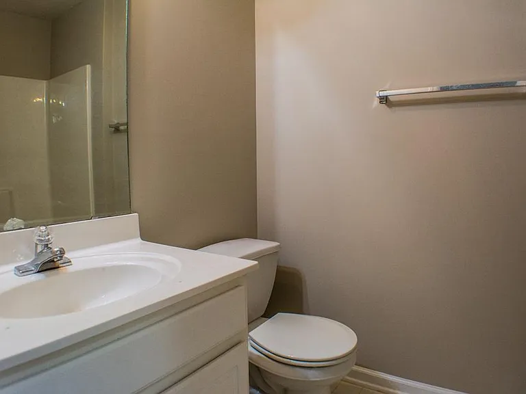 624 Ivy Glen Dr — Photo 9