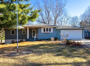 7 Sandpiper Dr, Blue Grass, IA 52726