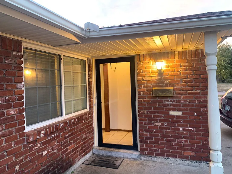 4000 SE 14th Pl — Photo 4