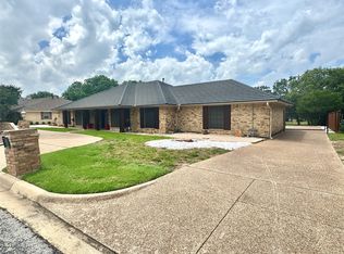 6121 Lantana Ln, Fort Worth, TX 76112