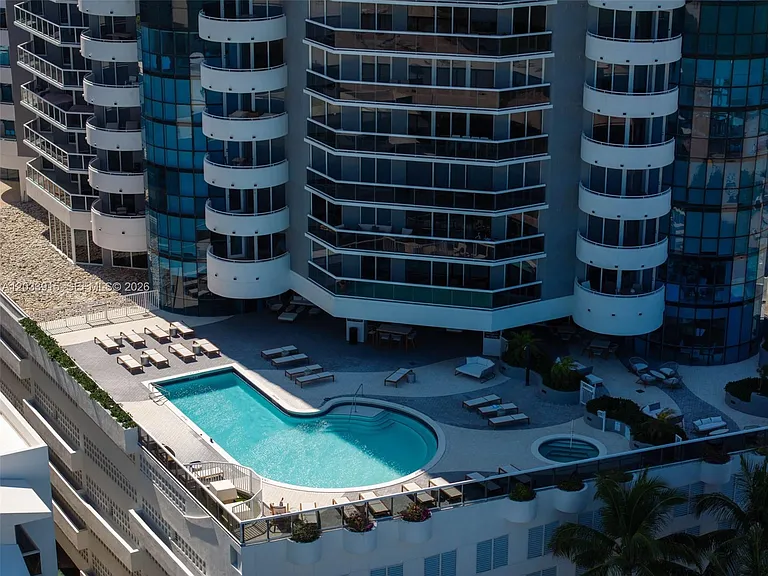 6301 Collins Ave #1708 — Photo 7