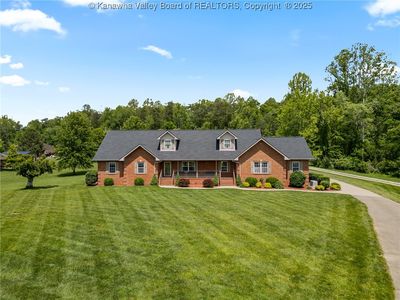 1 Dorothy Ln, Milton, WV, 25541