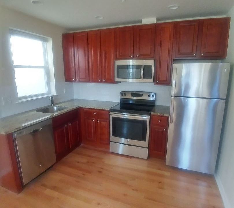 1st image of 614 S 4th St Floor 2