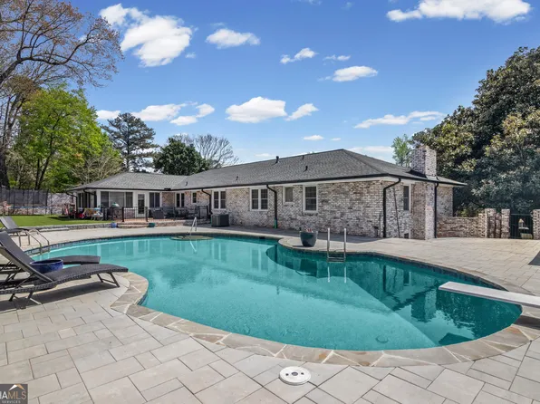 2808 Beverly Hills Dr NE, Marietta, GA 30068