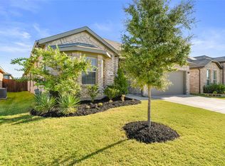 821 Shepperton Way, Justin, TX 76247