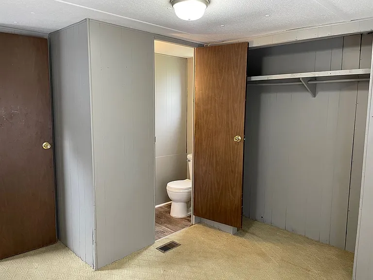 208 Leatherwood Ln — Photo 13