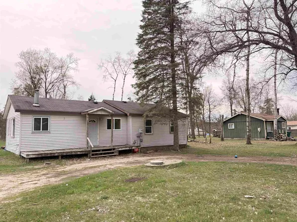 5081 Navajo Trl, Harrison, MI 48625