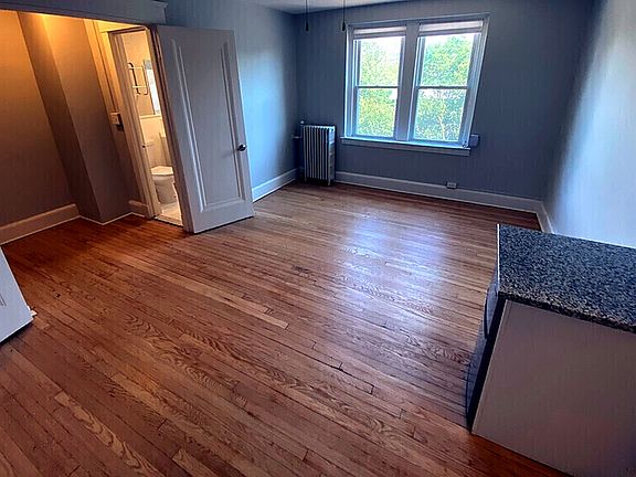 2nd image of 100A408 Howe St #408