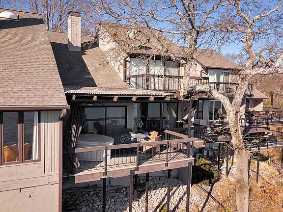 2nd image of 226 River Point Rd