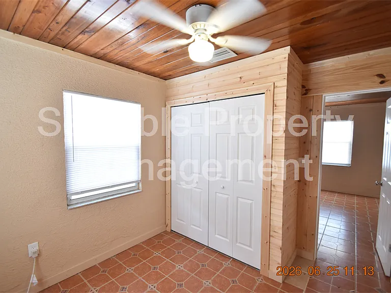 146 Coral Ave #C — Photo 17