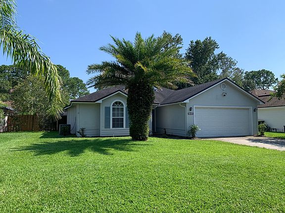 2nd image of 13624 Capistrano Dr S
