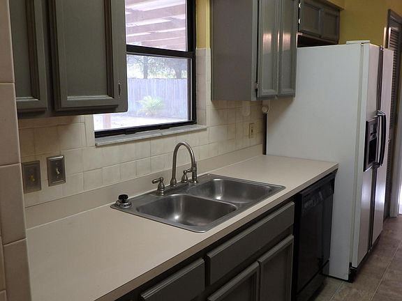3rd image of 6441 DIAMOND LEAF Court N
