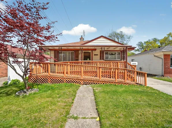 24942 Dale Ave, Eastpointe, MI 48021