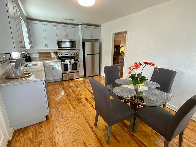 8716 N Tampa St — Photo 5
