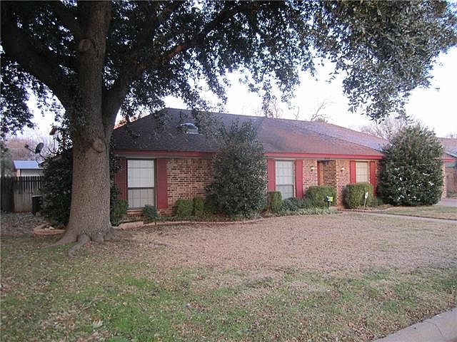 1st image of 2606 Ashbury Dr