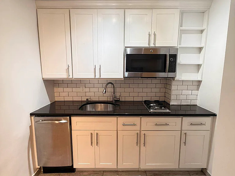 147-11 34th Ave #5E — Photo 7