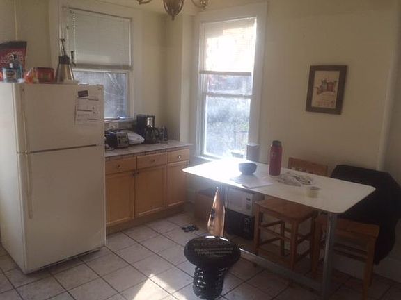 4th image of 2720 Eden Ave
