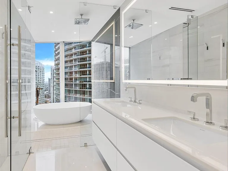 300 Biscayne Boulevard Way #4 — Photo 14