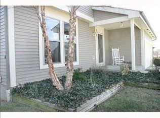 698 Academy Dr, Galloway, OH