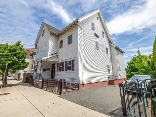 25 Temple St, Somerville, MA 02145