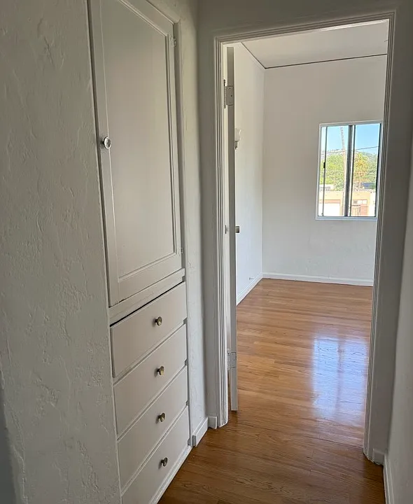 27 E Montana St #7