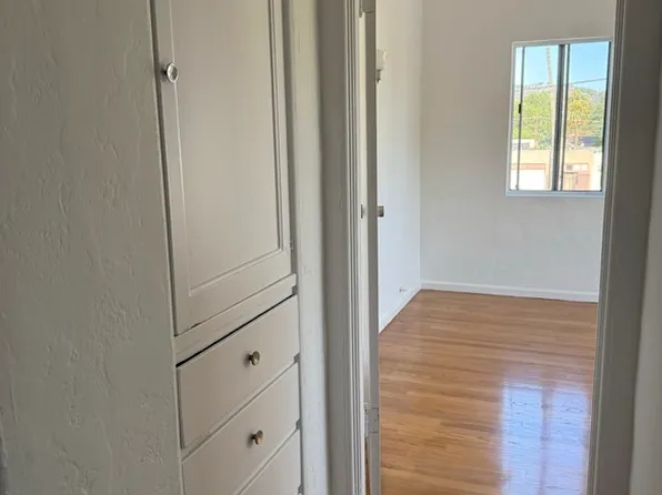 27 E Montana St APT 7, Pasadena, CA 91103