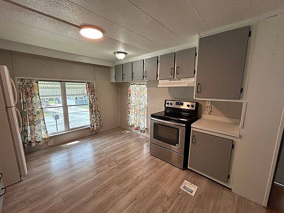 3rd image of 1800 E Graves Ave #91