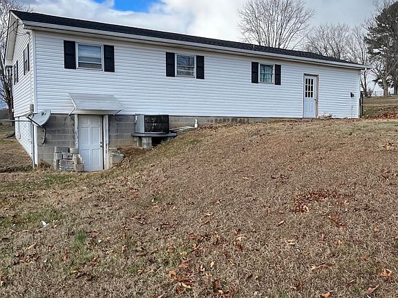 5th image of 3328 Deanna Ct