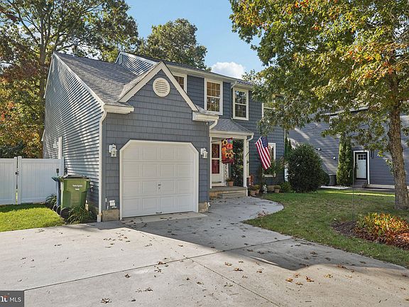 2nd image of 23 Sturbridge Ct