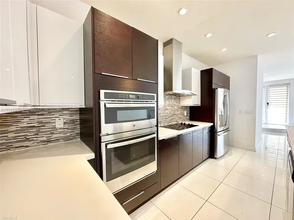 6422 NW 104th Path, Doral, FL 33178