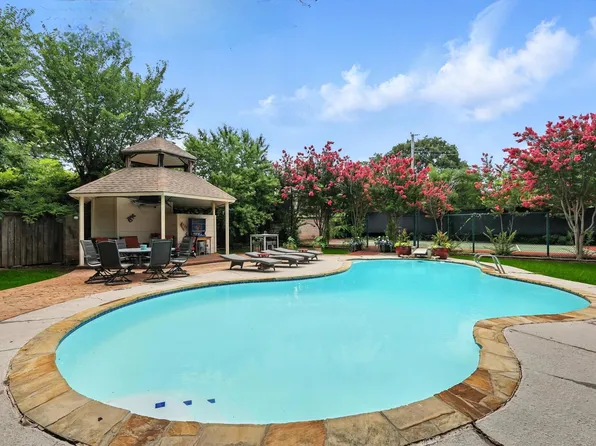 1003 Glenwick Ln, Arlington, TX 76012