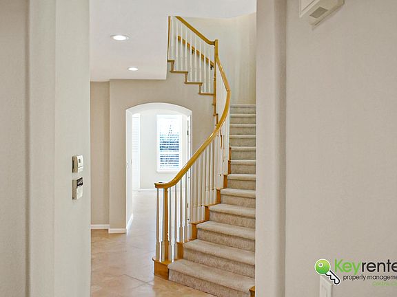 4th image of 34 Bottlebrush Ct