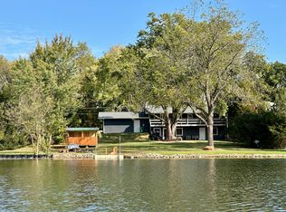 4114 Lakeside Dr, Rockford, IL 61101