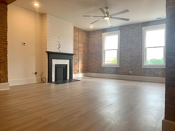 5th image of 213 E Main St #B