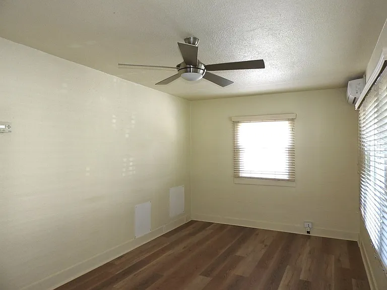 3700 Crestwood Pl — Photo 6