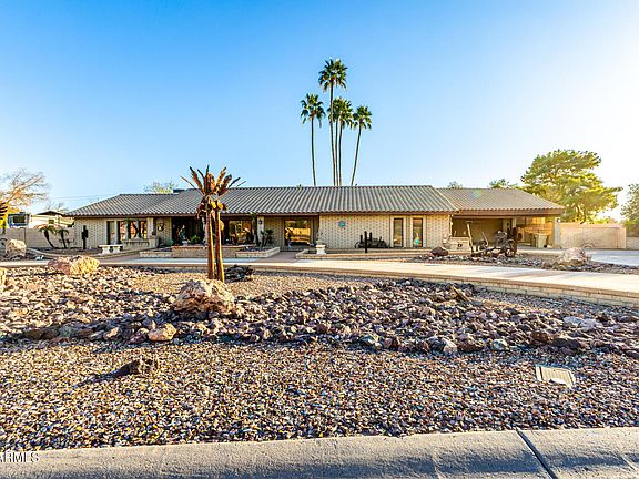 3rd image of 6955 W CALAVAR Road