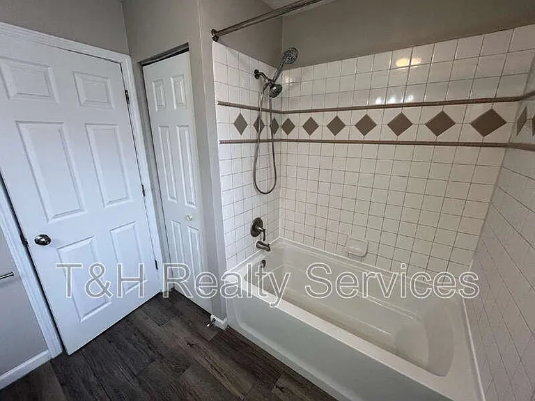 3008 N Pauline Ave — Photo 17