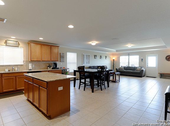 3rd image of 3726 Acorn Pl