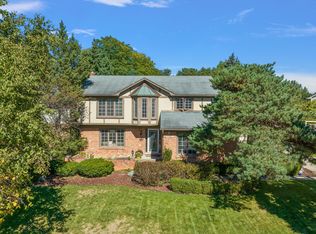 2808 Steamboat Springs Dr, Rochester Hills, MI 48309