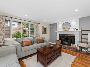 5 Summer Ln, Framingham, MA 01701