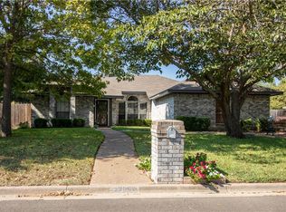 205 Fannin Dr, Hewitt, TX 76643