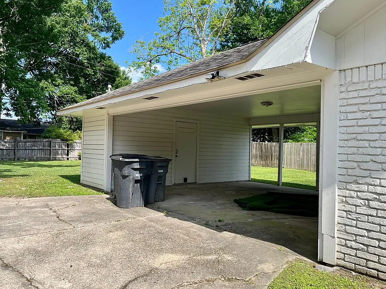 11351 Moultrie Ave — Photo 3