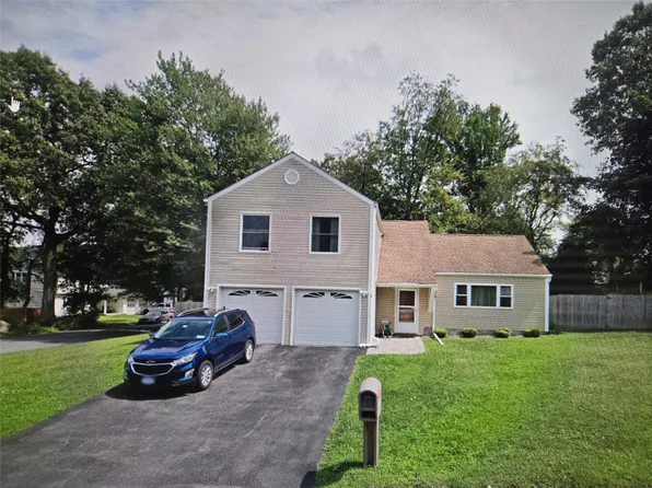 324 Nina Street, New Windsor, NY 12553