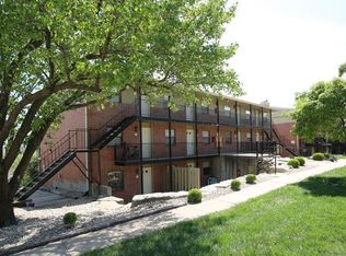 727 Crestwood Dr APT 11, Manhattan, KS 66502