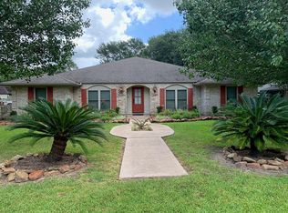 1200 Fernwood St, Bridge City, TX 77611