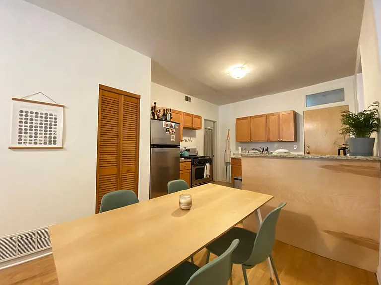 1805 N Hermitage Ave #GF — Photo 2