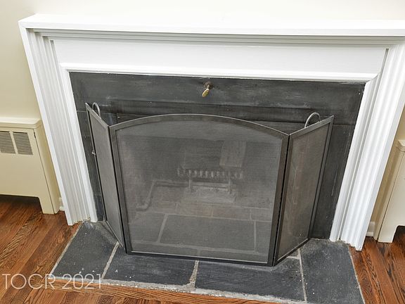 3rd image of 255 Norman Dr